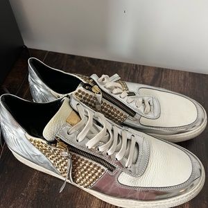 ROBINS JEANS Men Shoes White Silver Stud Sneakers Size 46